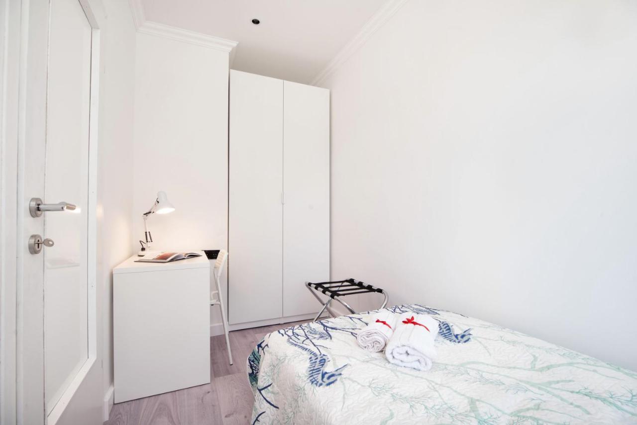 Apartment Ella โตรกีร์ ภายนอก รูปภาพ