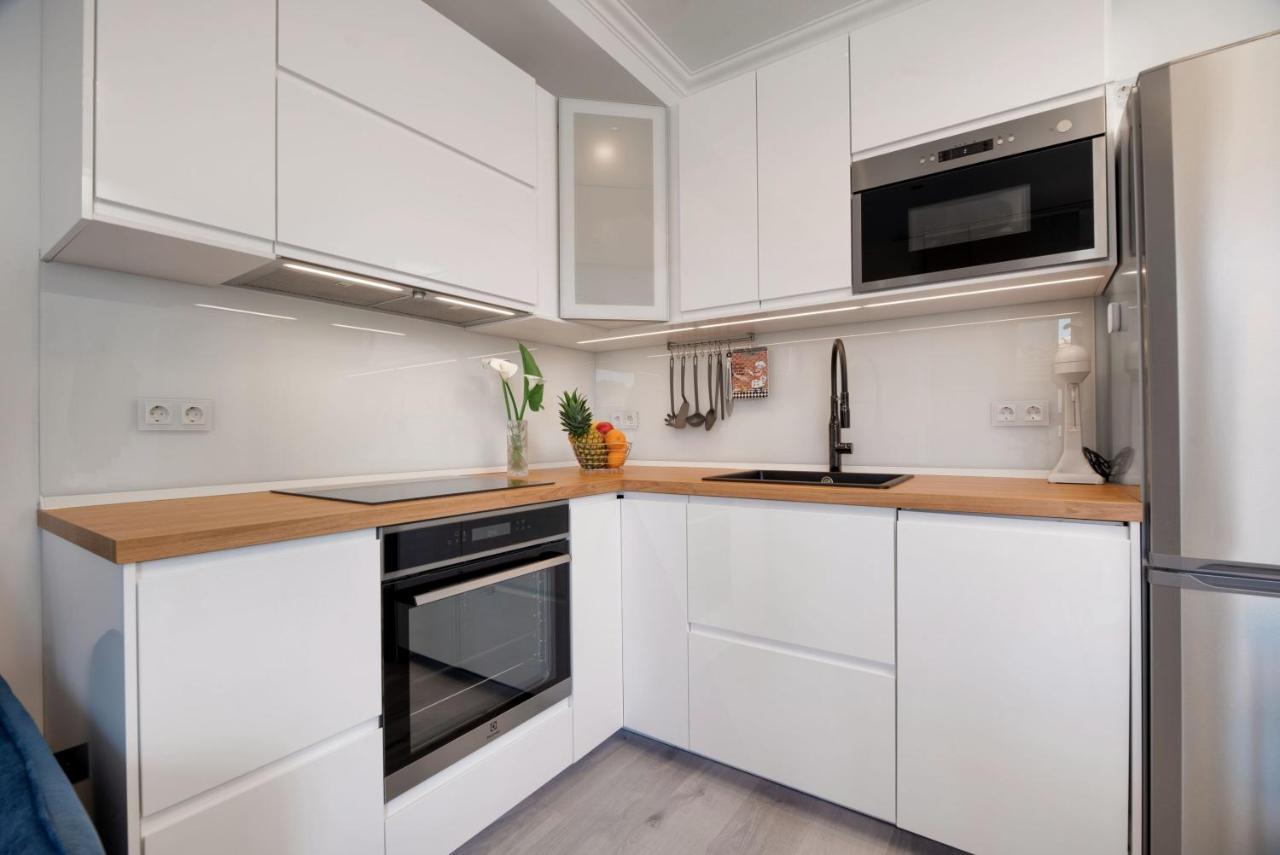 Apartment Ella โตรกีร์ ภายนอก รูปภาพ