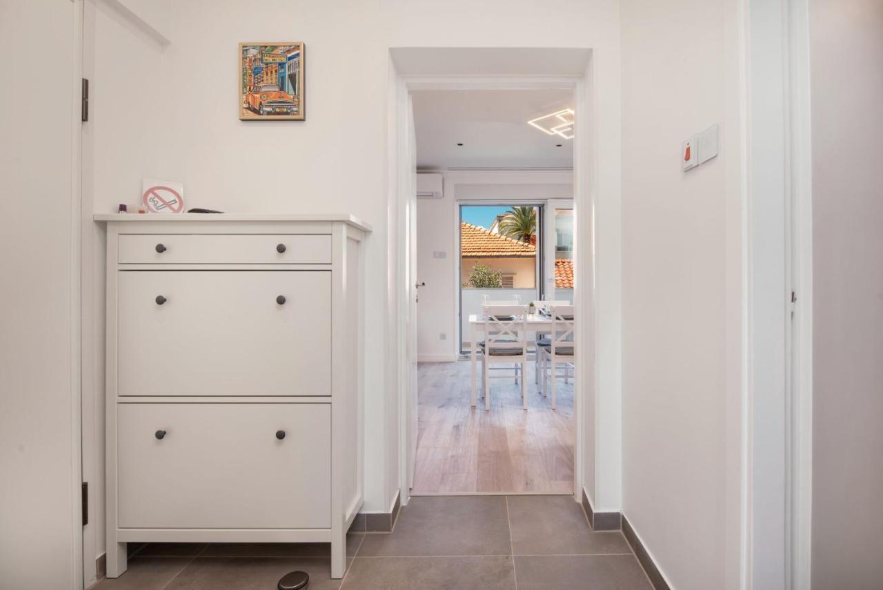 Apartment Ella โตรกีร์ ภายนอก รูปภาพ